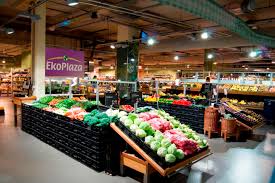 This supermarket in Amsterdam has the world’s first no-plastic aisle