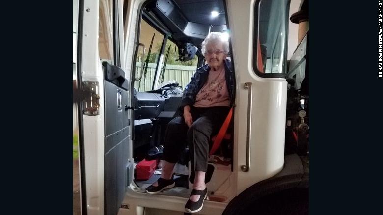 This garbageman insisted on checking on all his elderly customers instead of fleeing wildfire, and saved a life in the process