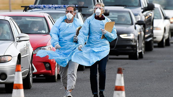 Over 1,000 retired and private practice doctors and nurses in NYC volunteer to fight Coronavirus